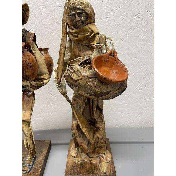 Vintage Paper Mache Mexican Folk Art Couple - Picture 4 of 8